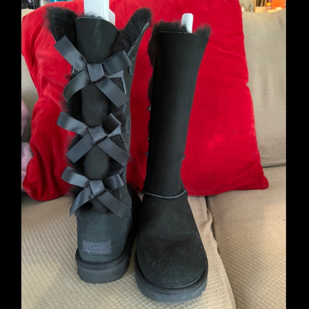 UGG Australia Bailey Bow Triplet